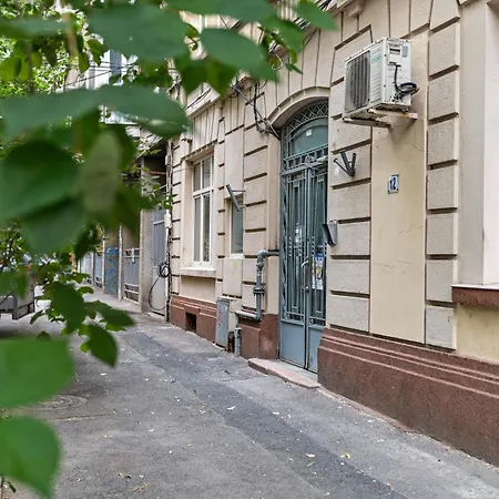 Quiet Central Studio Near Cismigiu Park