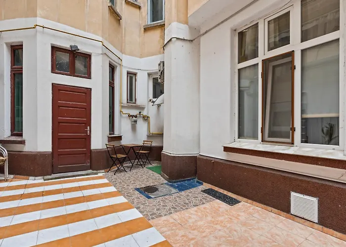 Quiet In Near Cismigiu Apartment Bukarest