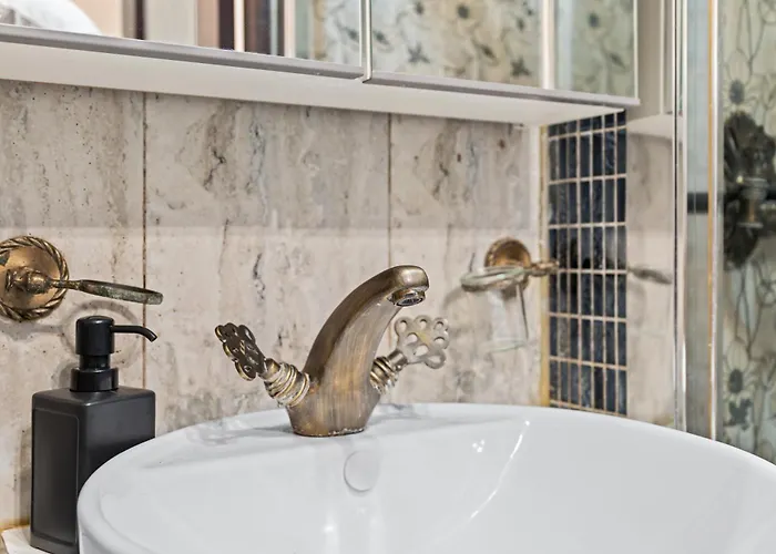 Quiet In Near Cismigiu *